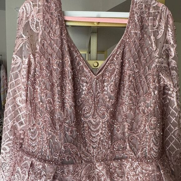 Elegant Pink Lace Gown ballgown evening dresses pink gown - Picture 3 of 3